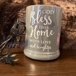 Elanze Designs, jar candle warmer. New with original box.